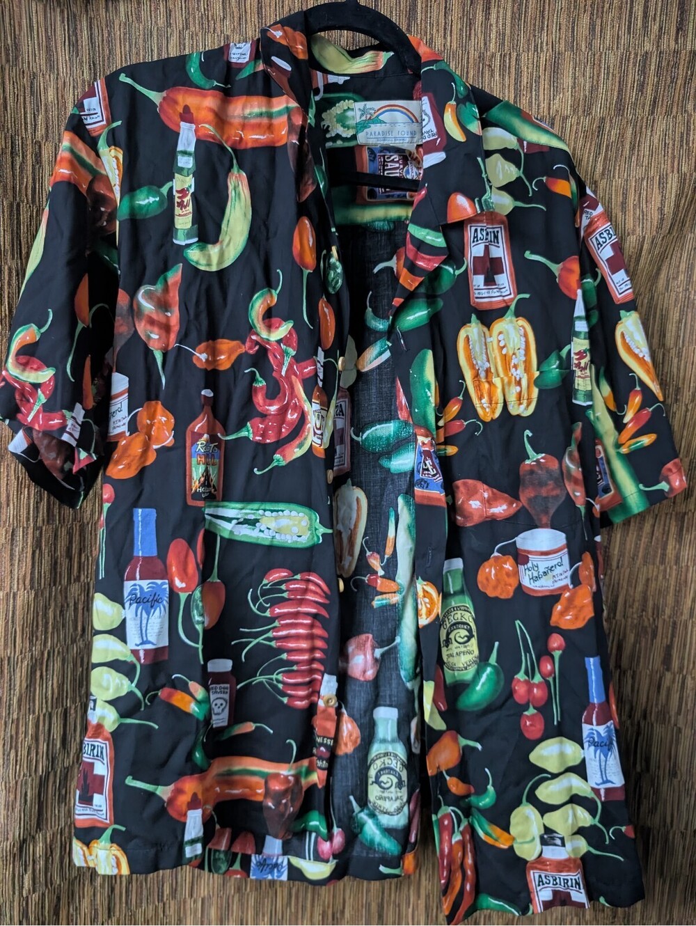 Paradise Found Men's Hawaiian Shirt Large Black Rayon Hot Sauce & Peppers Print
